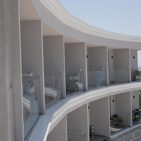 Ebbi Hotel Dhermi Luaran gambar
