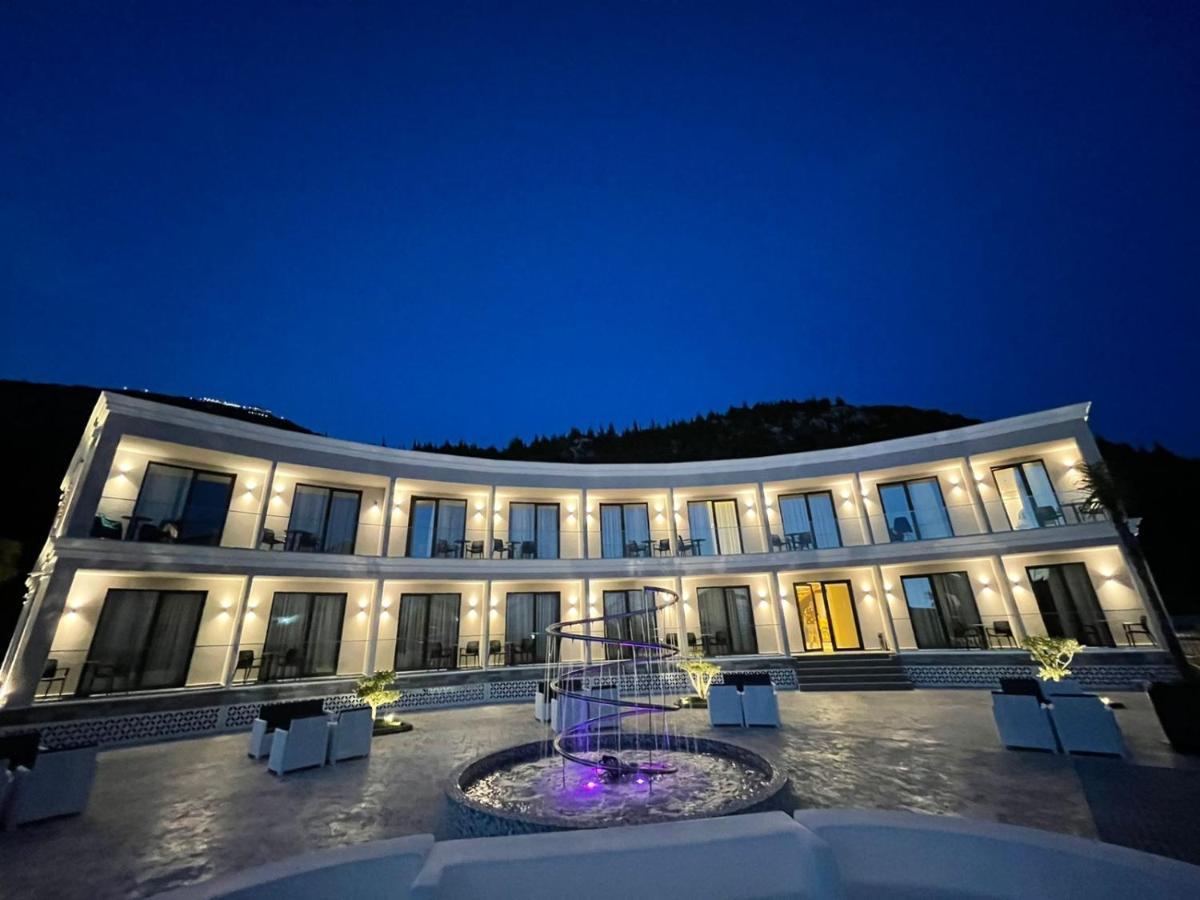 Ebbi Hotel Dhermi Luaran gambar