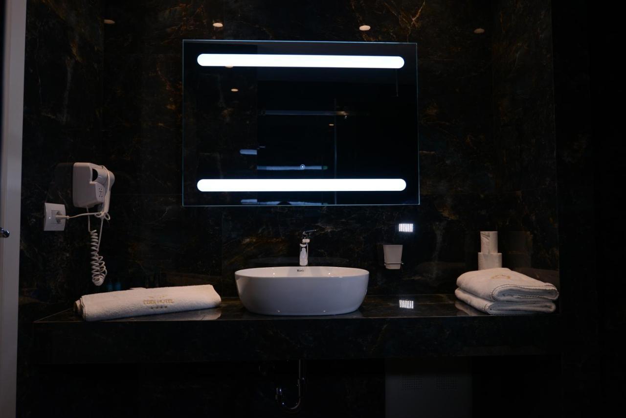 Ebbi Hotel Dhermi Luaran gambar