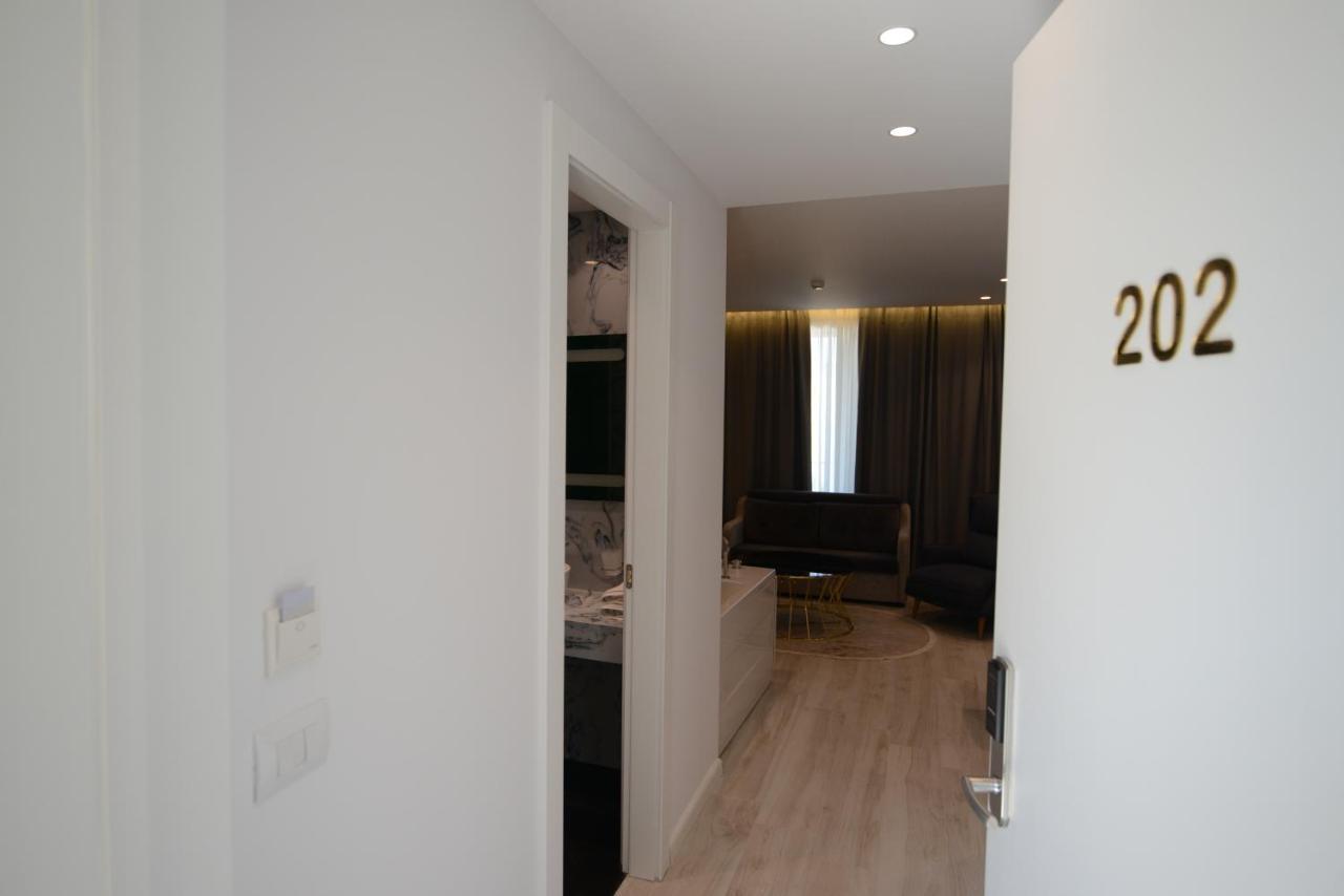 Ebbi Hotel Dhermi Luaran gambar