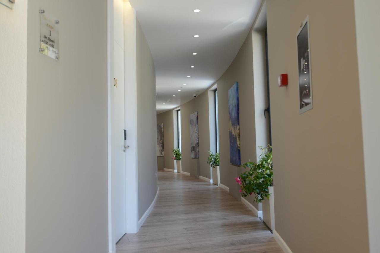Ebbi Hotel Dhermi Luaran gambar